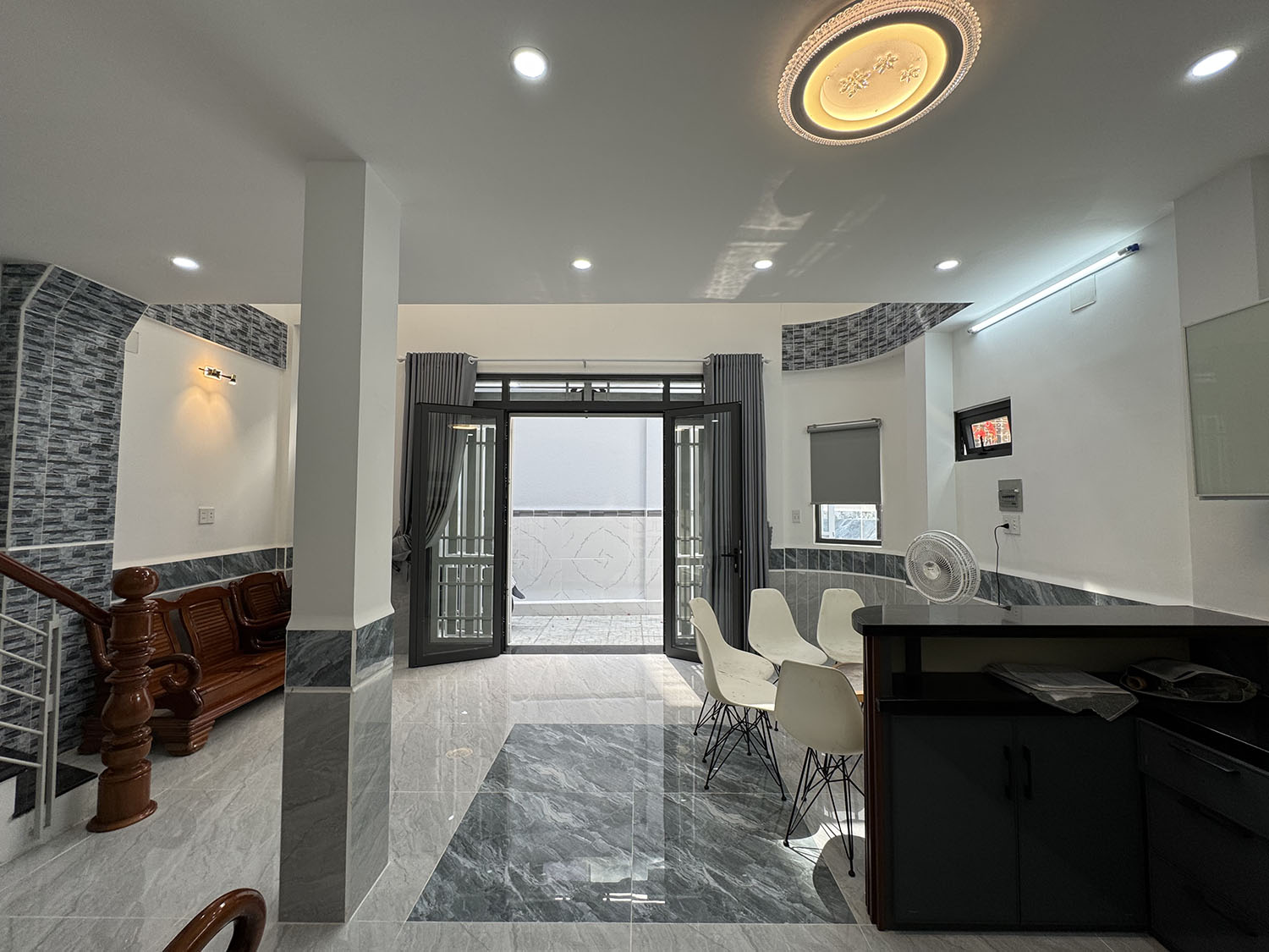 Siêu phẩm biệt thự mini góc 2 mặt tiền, 3 lầu, xây mới 100%, hẻm đẹp khu cao cấp Lê Văn Sỹ, Quận 3